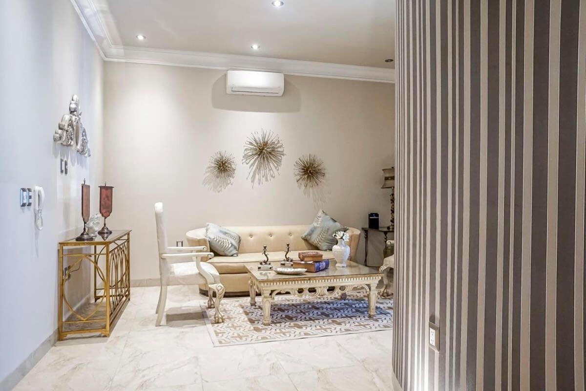 Lujoso Departamento En Leon Apartment Ngoại thất bức ảnh